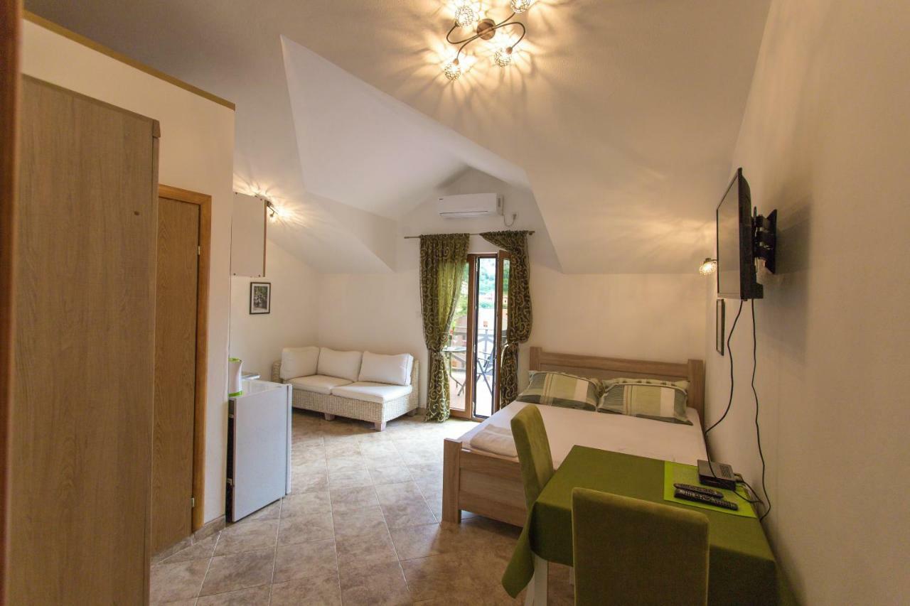 St Duke Apartment Kotor Exteriör bild